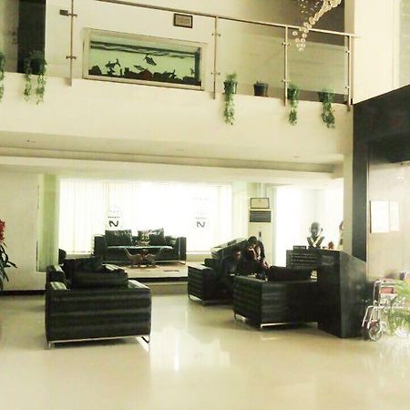 Hotel T.A.P. Gold Crest Bangalore Extérieur photo